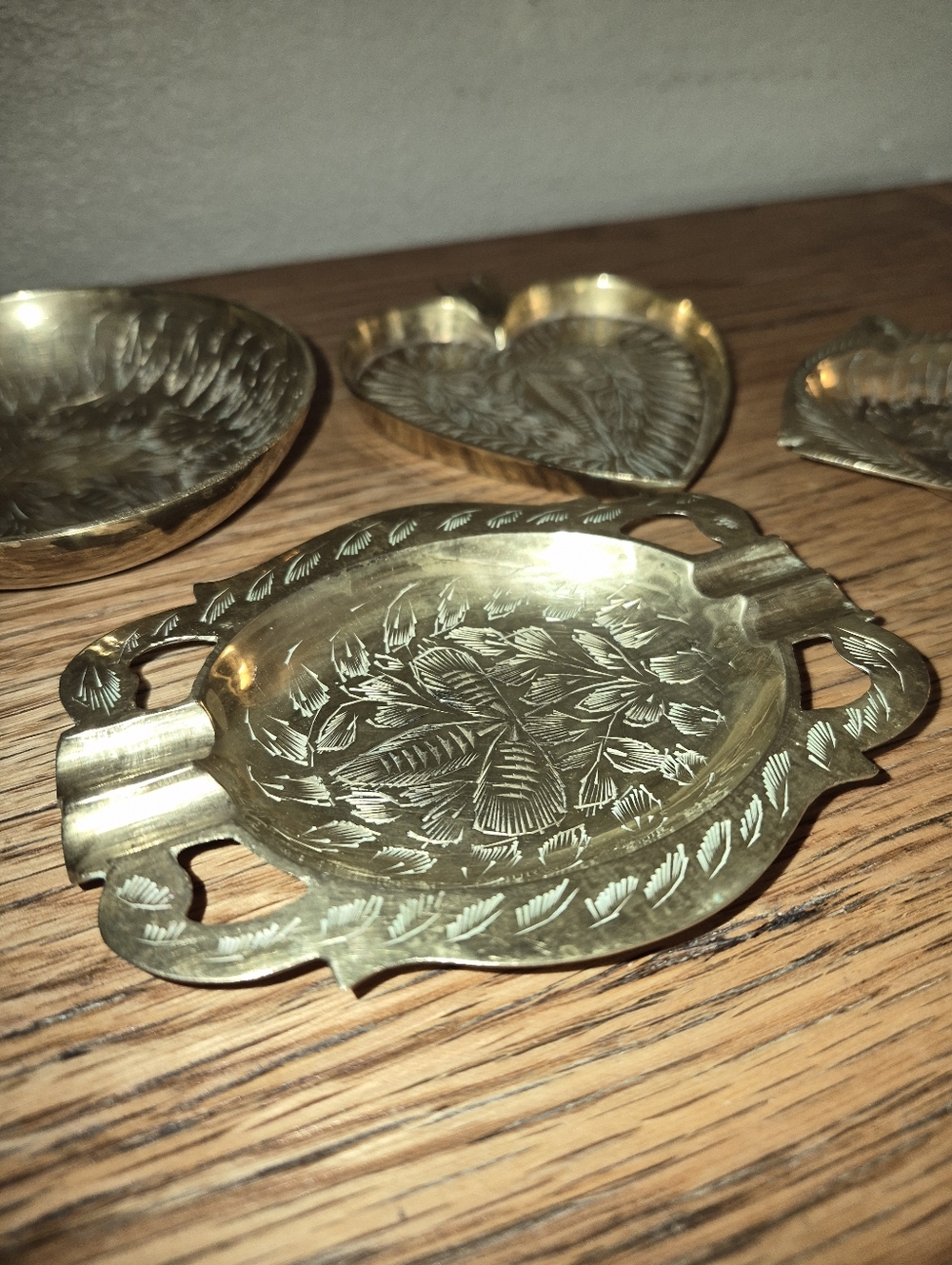 Lot Of 4 Vintage Brass ashtrays or decorative trinket dishes, Solid Brass - Picture 3 of 5